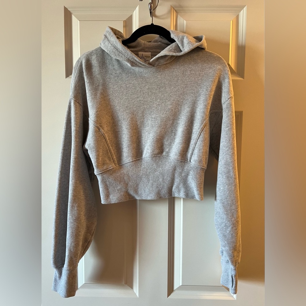 Offline cropped hoodie